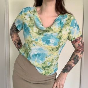 •SOLD ON DEPOP• VTG Cowl Neck Floral Top